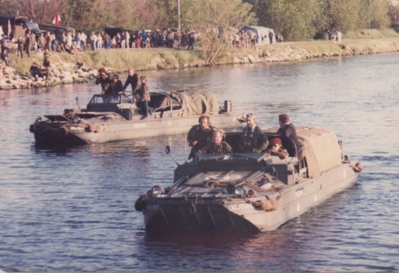 gb7.jpg (53619 bytes)