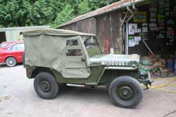jeeptop.jpg (12206 bytes)